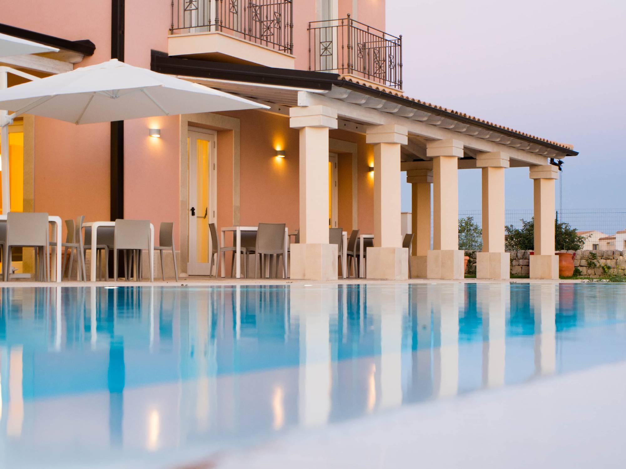 Hotel Danieli פוצאלו מראה חיצוני תמונה