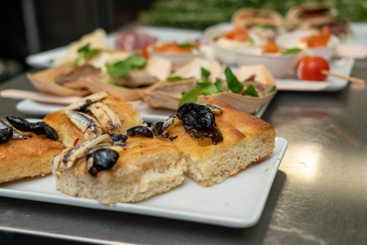 Hotel Danieli פוצאלו מראה חיצוני תמונה