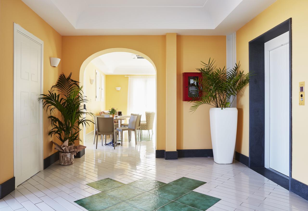 Hotel Danieli פוצאלו מראה חיצוני תמונה