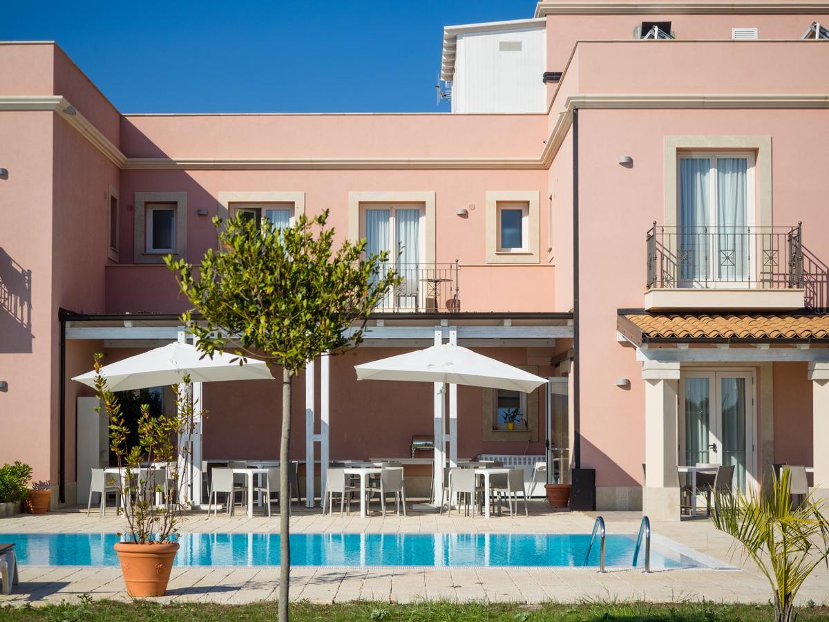 Hotel Danieli פוצאלו מראה חיצוני תמונה