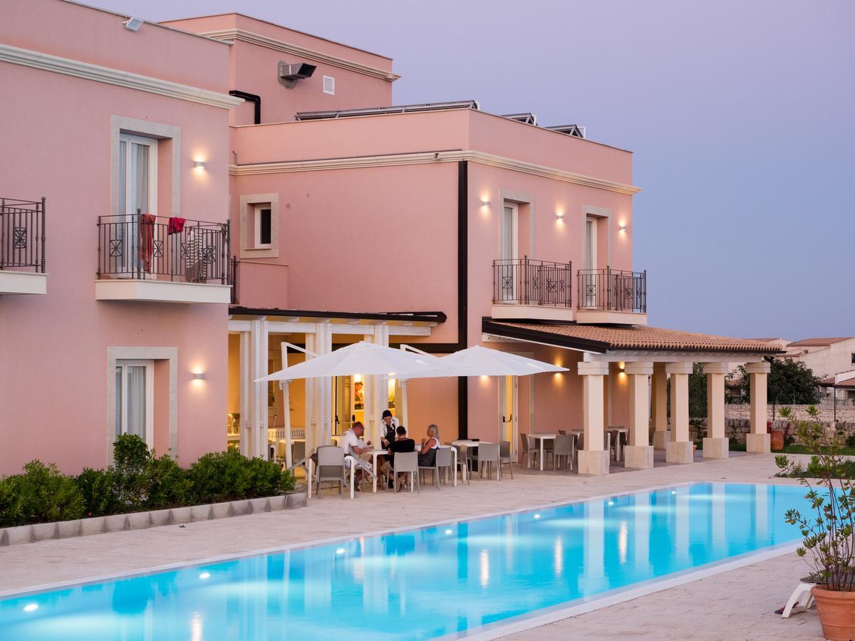 Hotel Danieli פוצאלו מראה חיצוני תמונה